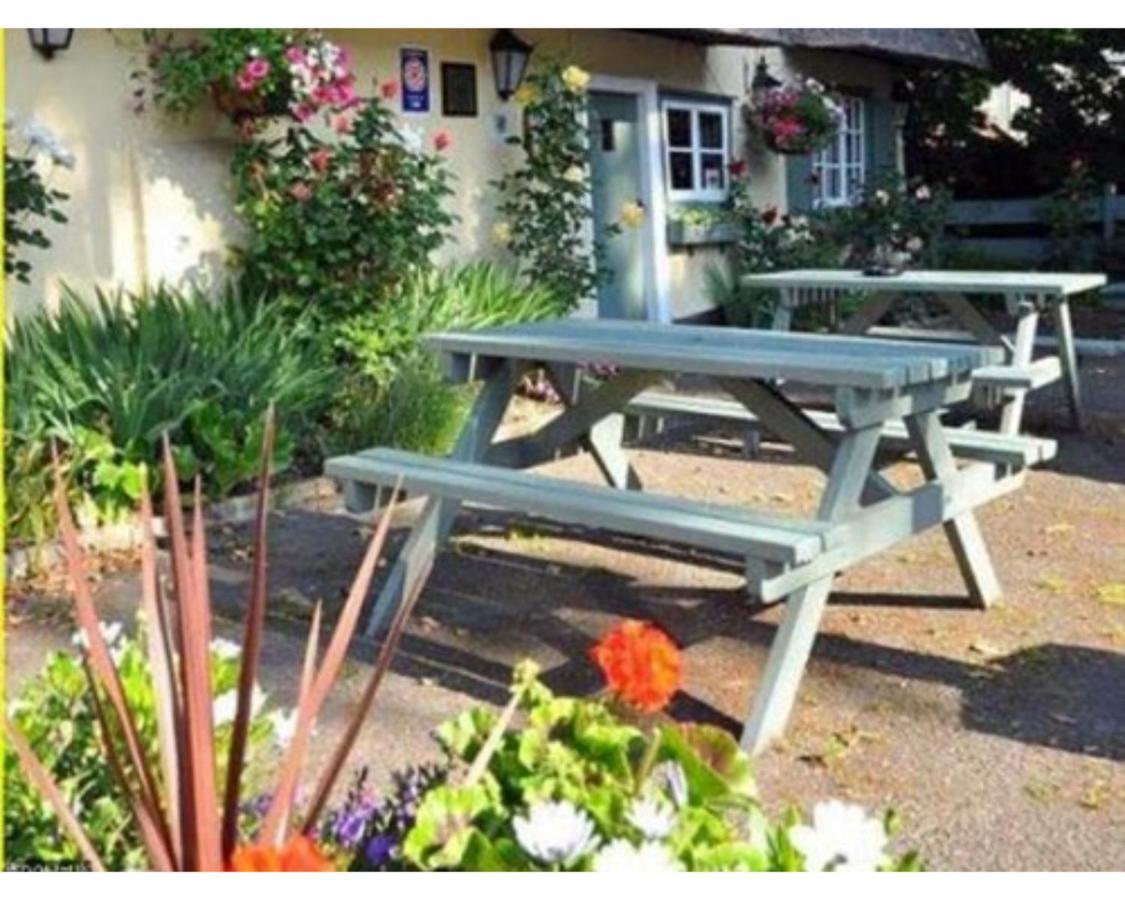 Hotel John Barleycorn Duxford Exterior foto